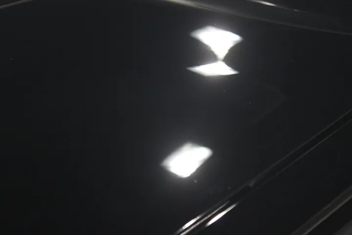 傷が消えた車のボディ