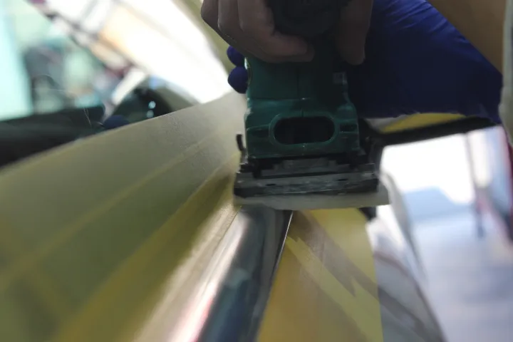 ウインドーモールの磨き方