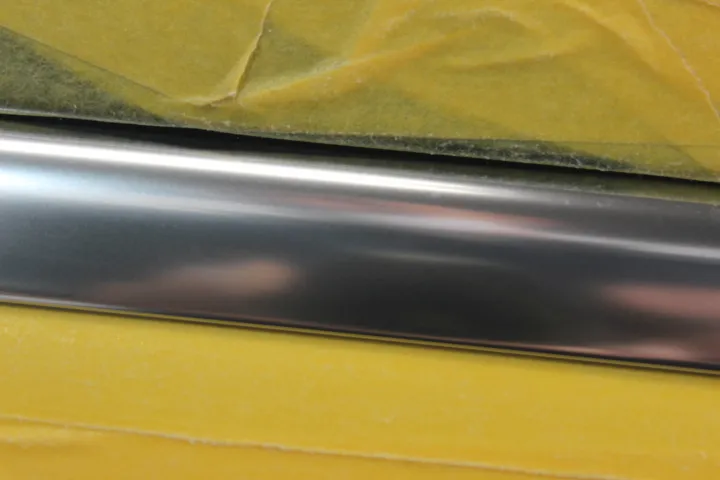 ドアモール磨き専門店