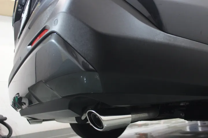 RAV4のリアディフューザーの塗装