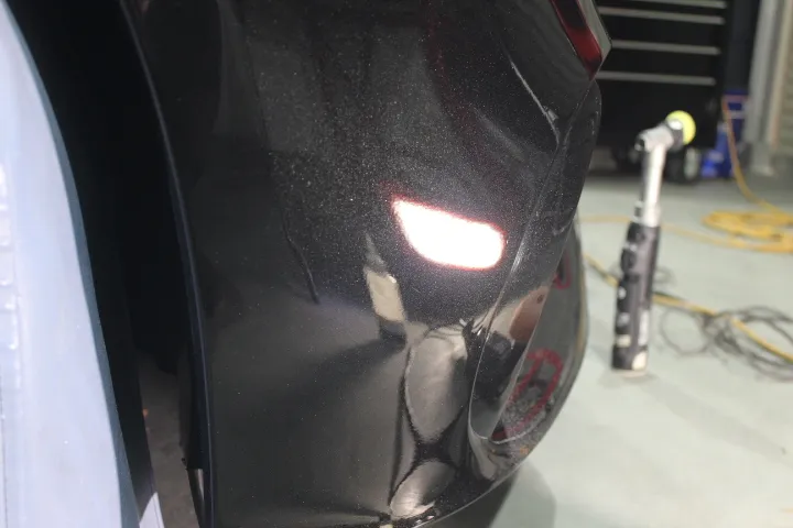 E53のフロントバンパー磨き後