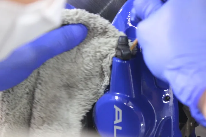 キャリパー専用コーティングを取り扱う東京のカーコーティング専門店