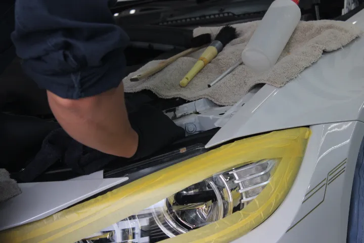 エンジンルームクリーニング業者がいる東京のカーコーティング専門店