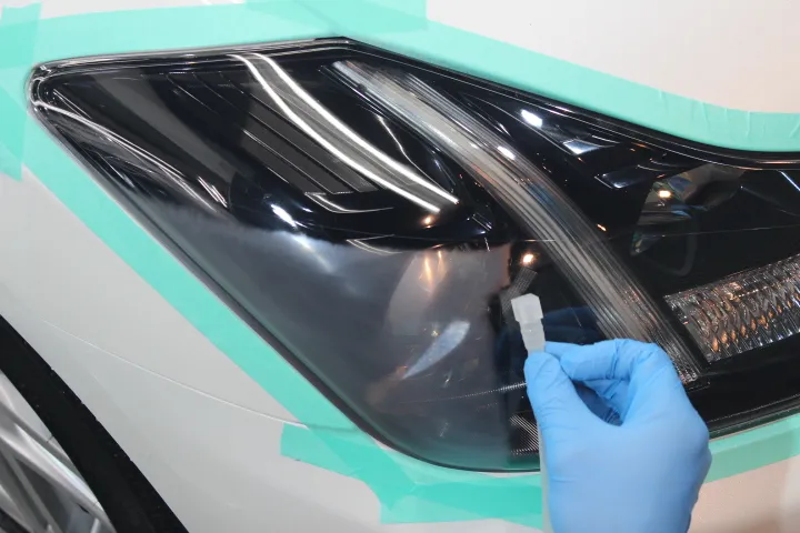 究極のヘッドライトスチーマーとプロテクションフィルムの同時施工を取り扱う東京のカーコーティング専門店