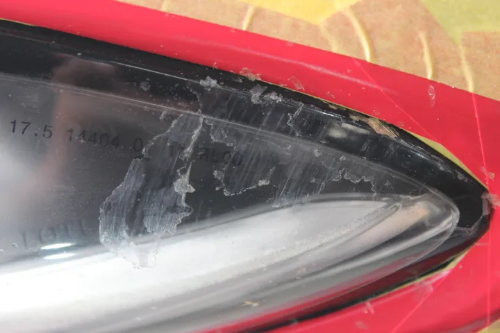 ロータスエリーゼのヘッドライトの劣化防止するなら東京都町田市の当店へ