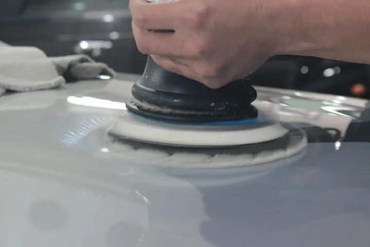 ディテールワークスのウールバフ研磨
