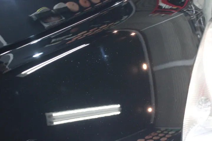 黒い塗装の磨きは東京のディテールワークスへ