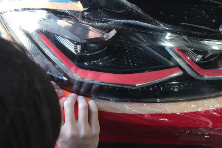 プロテクションフィルムの自動車保険修理ができる東京のコーティング専門店