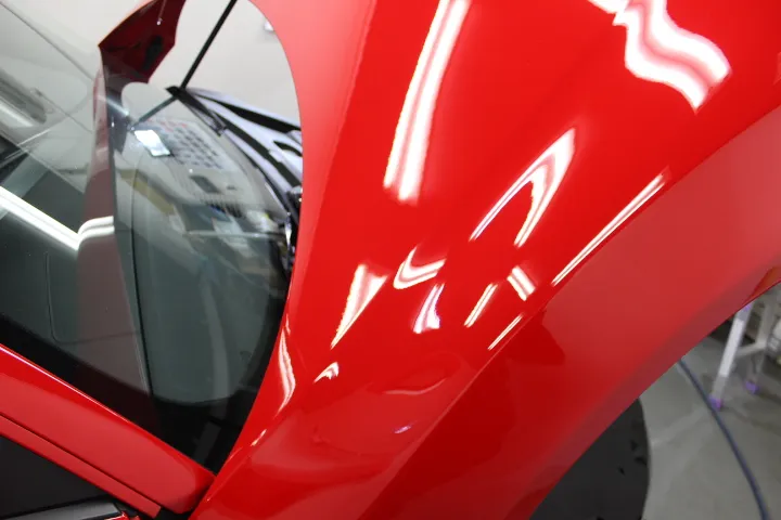 R8へガラスコーティング施工