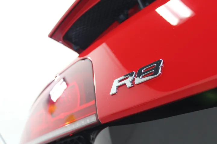 アウディR8のコーティングが安い