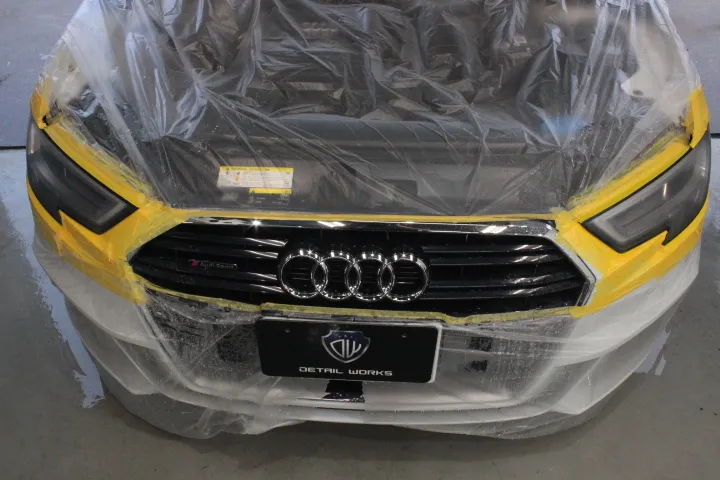 アウディA3のヘッドライト研磨