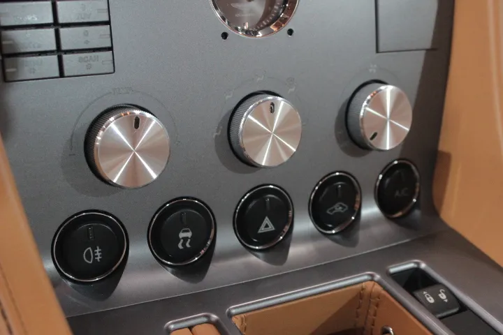 おしゃれな車の内装