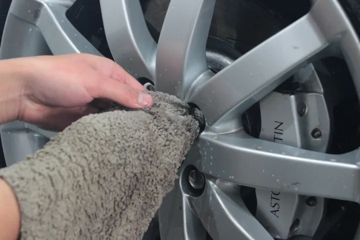 ホイール洗浄を東京でするならディテールワークスへ