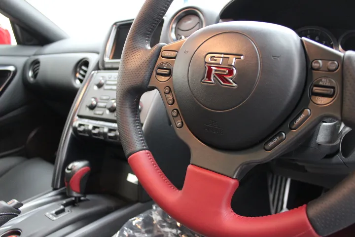 GTRのステアリング