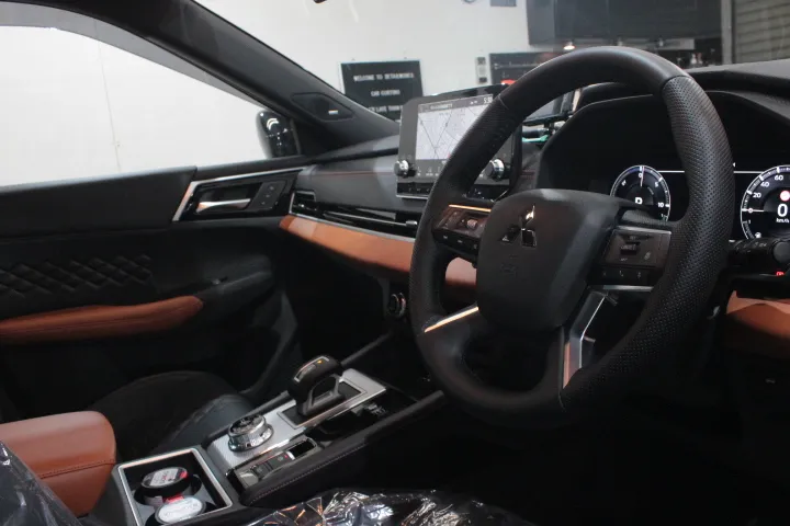 デニムの色移りを防ぐシートコーティング