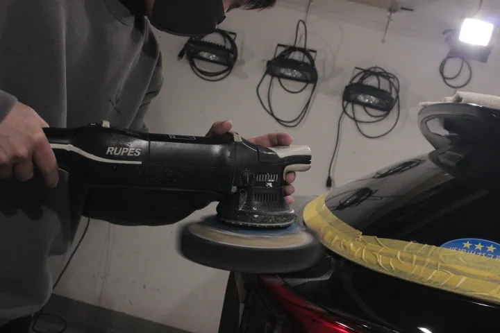 トヨタGRヤリスのライトポリッシング