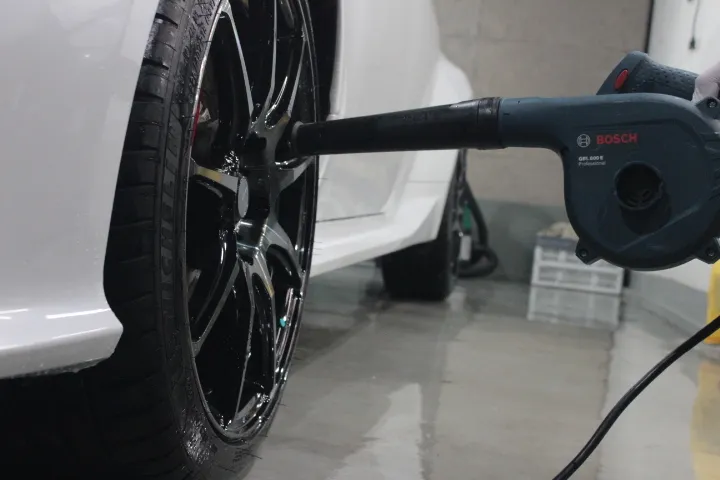 攻撃性の低い反応型鉄粉リムーバー