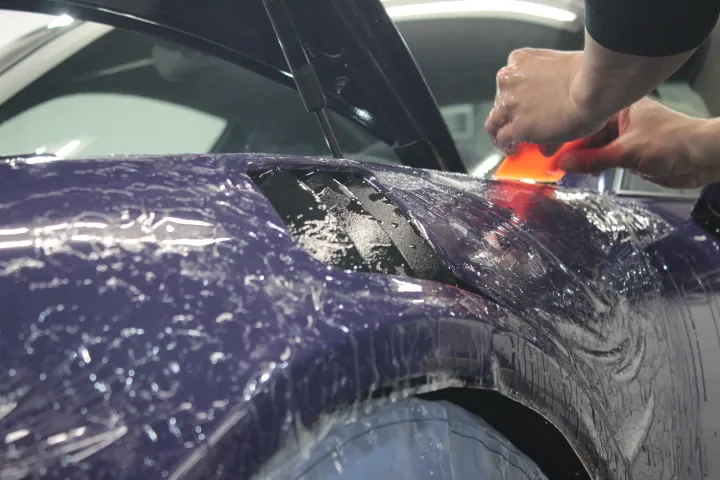 911GT3 RS、フェンダー左