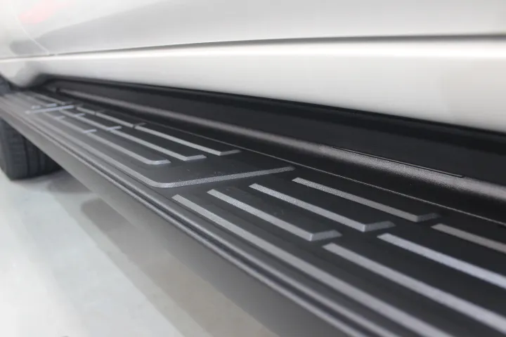 トヨタプラドの樹脂パーツの白化防止コーティング