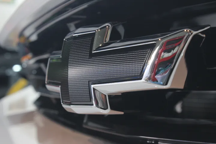 シボレーのボウタイエンブレムのコーティング