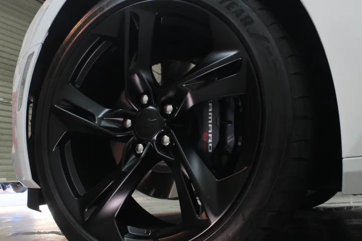 マットブラック色のホイール専用コーティング