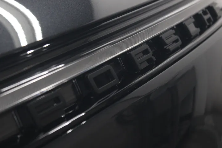 ポルシェマカンGTS深い艶感と膜厚