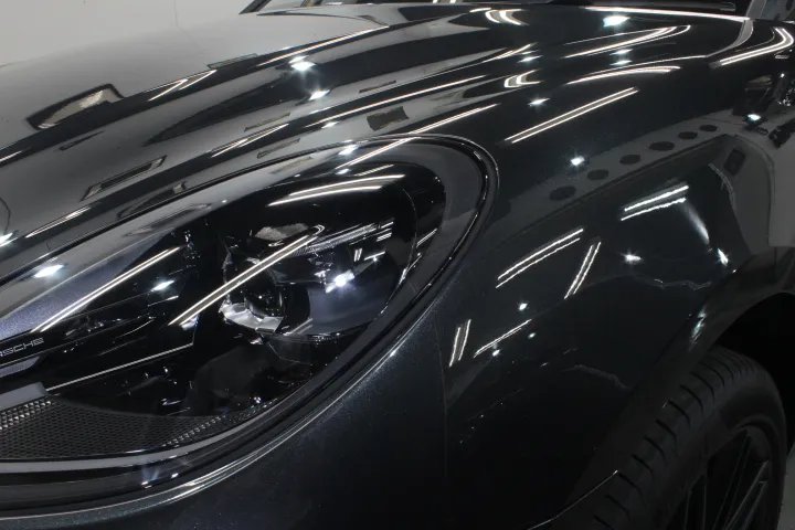 液体のダイヤモンドと銘打つセラミックコーティング