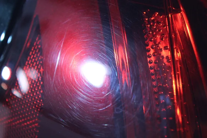 テールランプもポリッシング