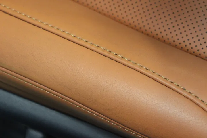 車の革シートクリーニングができる東京のお店