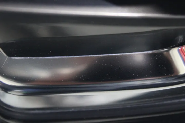 レクサスLXのスピンドルグリルのクリーニング