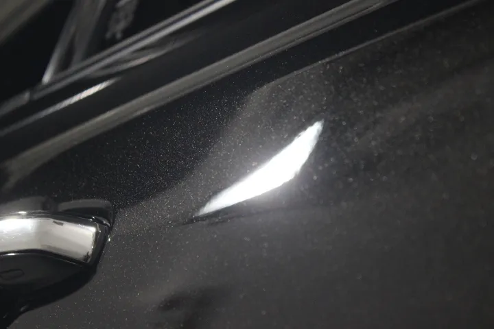 レクサスの人気塗装色ソニッククオーツの磨き