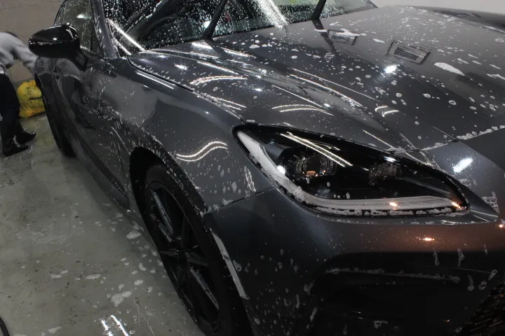 トヨタGR86のハイブリッドガラスコーティング