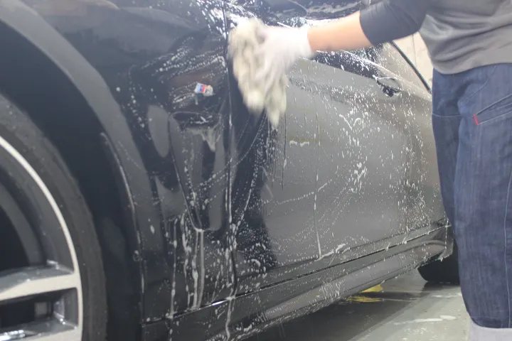 BMWのシャンプー洗車