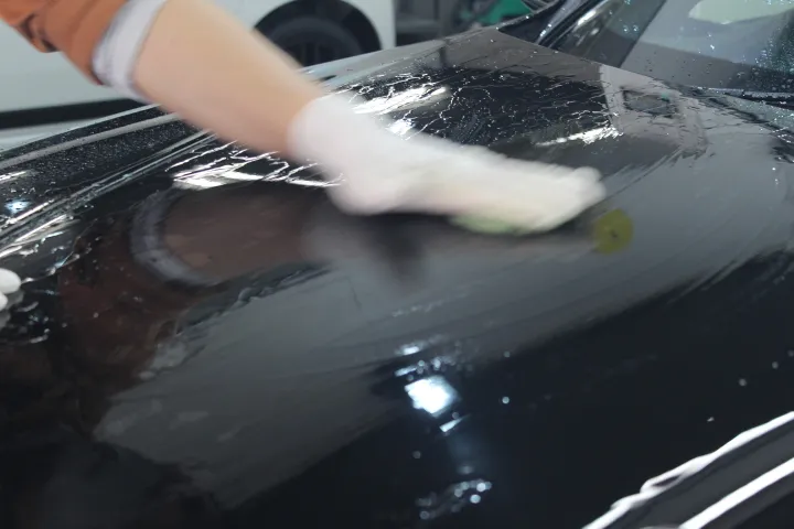 東京のBMWコーティングは下地処理が丁寧