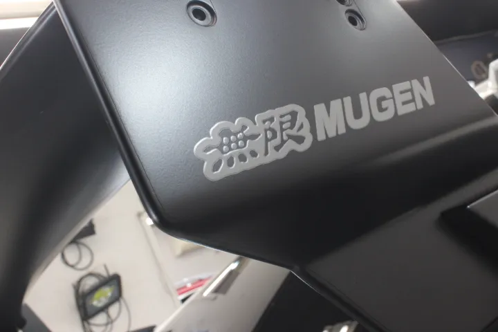 無限製カーボンウイングスポイラーへ艶消しマットプロテクションフィルム